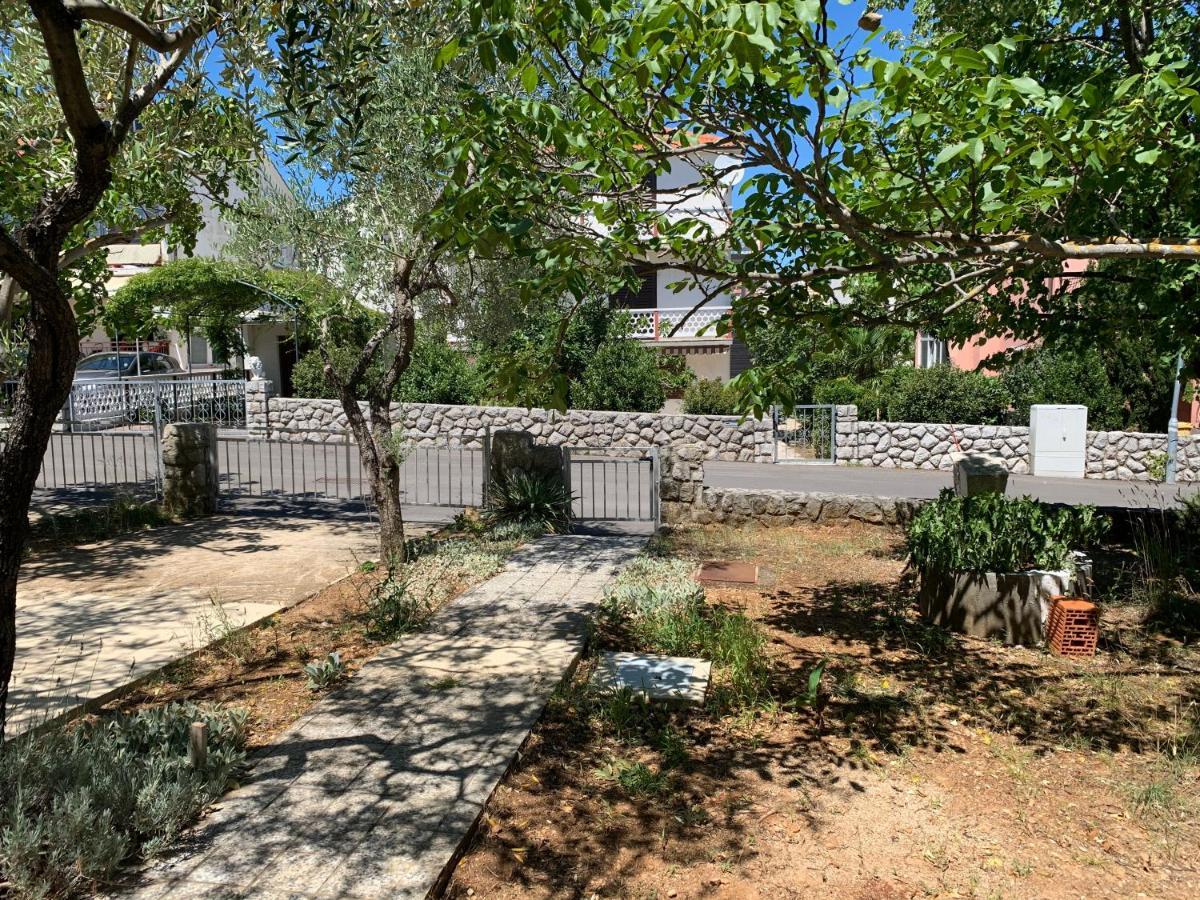 Apartment Gardenview - New! Krk Town Exterior photo