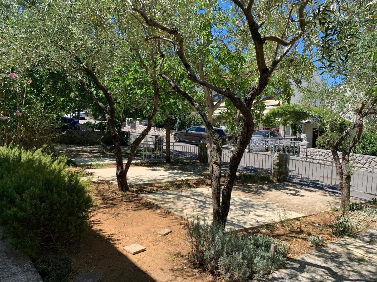 Apartment Gardenview - New! Krk Town Exterior photo